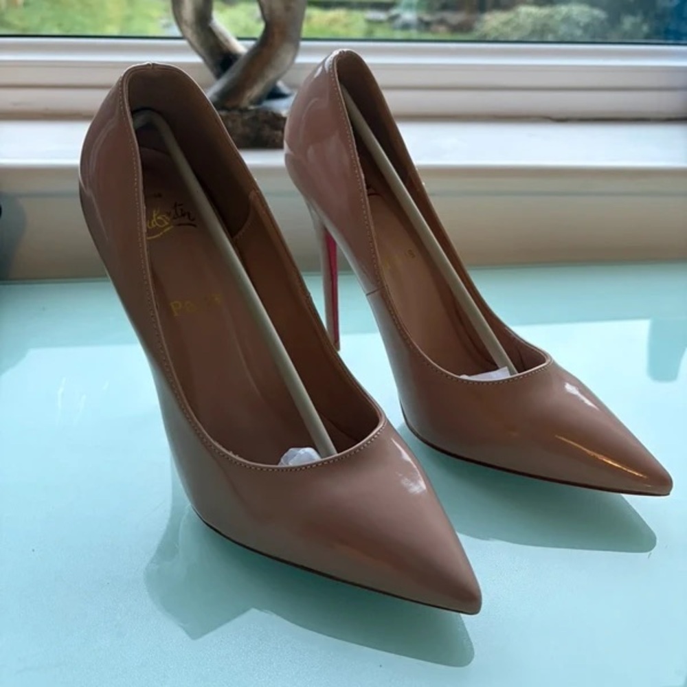 Elegant Nude Pointed Toe Heels